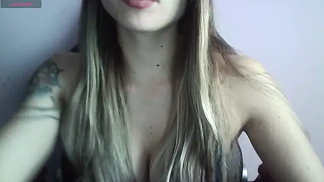 Snapshot of Tifanny_0a chatting on 1, 6, 2026 Tifanny 0a online show from 1, 6, 2026