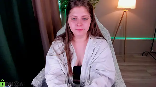 Lumi Ra online show from 2, 3, 2026