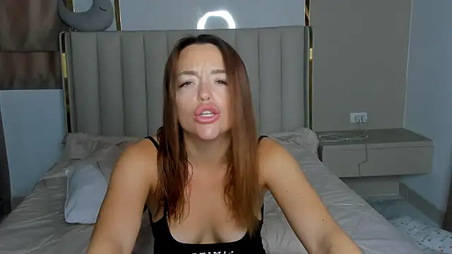 stellaa quenn online show from 27, 3, 2026