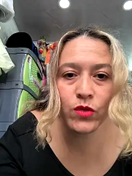  luisaeliza  online show from 25, 4, 2026