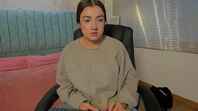 Snapshot of Tara_Parker chatting on 11, 2, 2026 Tara Parker online show from 11, 2, 2026