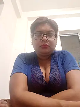 Elie Hallway online show from 7, 3, 2026