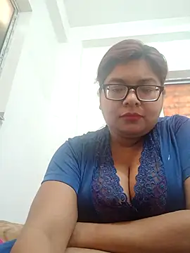 Elie Hallway online show from 8, 3, 2026