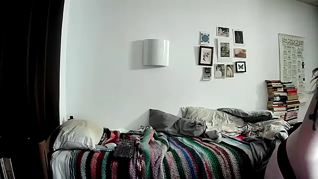 lucielark online show from 4, 2, 2025