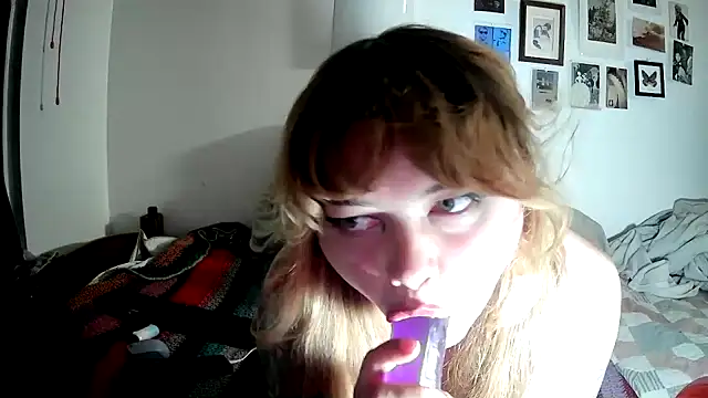 lucielark online show from 1, 10, 2025