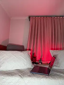 Snapshot of kloe__t18 chatting on 28, 2, 2026 kloe t18 online show from 28, 2, 2026