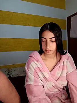 Snapshot of Anjinha_nenem chatting on 4, 5, 2026 Anjinha nenem online show from 4, 5, 2026