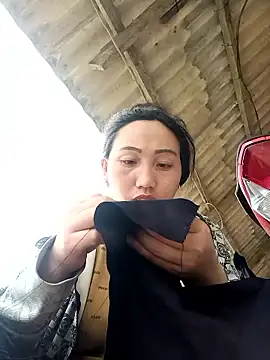 hot-luna- online show from 25, 3, 2026