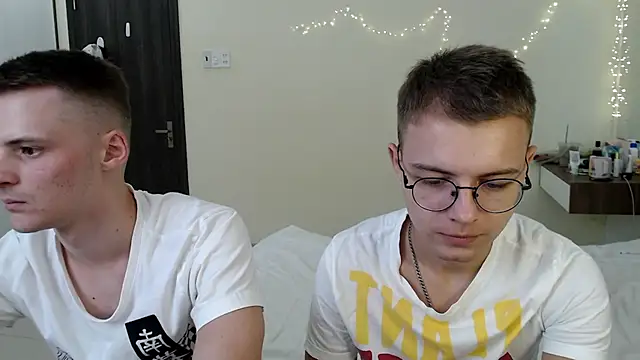 NikiKerryCum online show from 8, 6, 2026