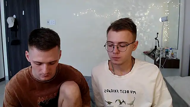 NikiKerryCum online show from 10, 6, 2026