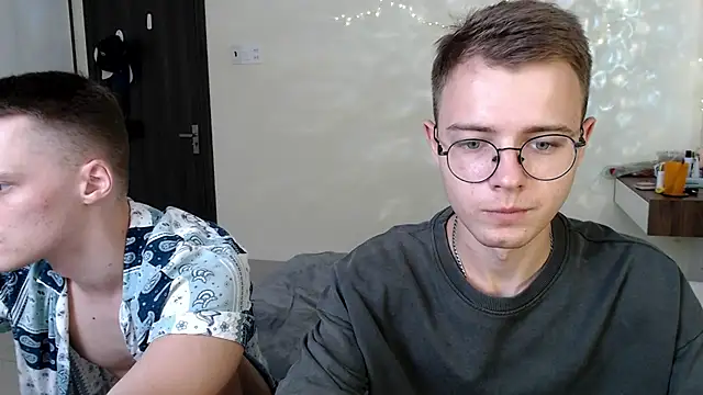 NikiKerryCum online show from 15, 6, 2026