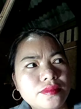 emlylyxinh online show from 2, 2, 2026