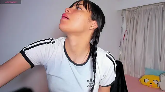 Snapshot of kendall_hernandez chatting on 16, 2, 2026 kendall hernandez online show from 16, 2, 2026