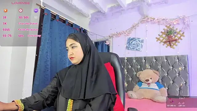 Snapshot of SamiraAwada chatting on 26, 5, 2026 SamiraAwada online show from 26, 5, 2026