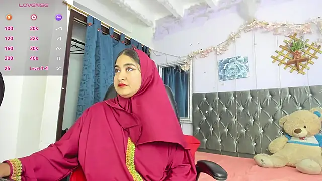 Snapshot of SamiraAwada chatting on 28, 5, 2026 SamiraAwada online show from 28, 5, 2026