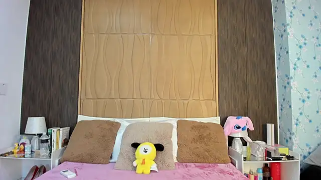 AlisHoward online show from 7, 4, 2026