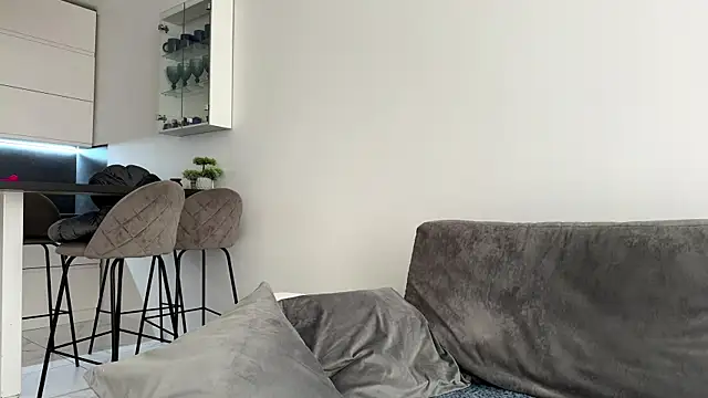 AuraXO online show from 10, 4, 2026