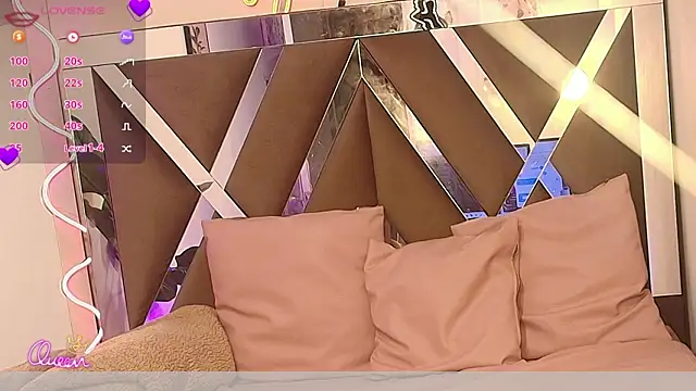 ZAYRA TAY online show from 1, 2, 2026