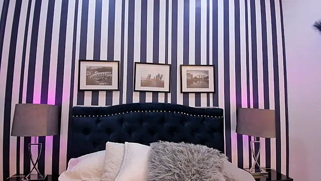 TherezaLarson online show from 14, 4, 2026