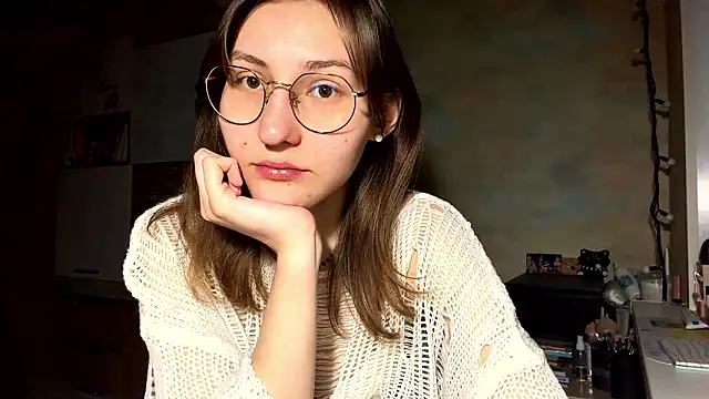 Snapshot of Miaaa_Moon chatting on 7, 2, 2026 Miaaa Moon online show from 7, 2, 2026