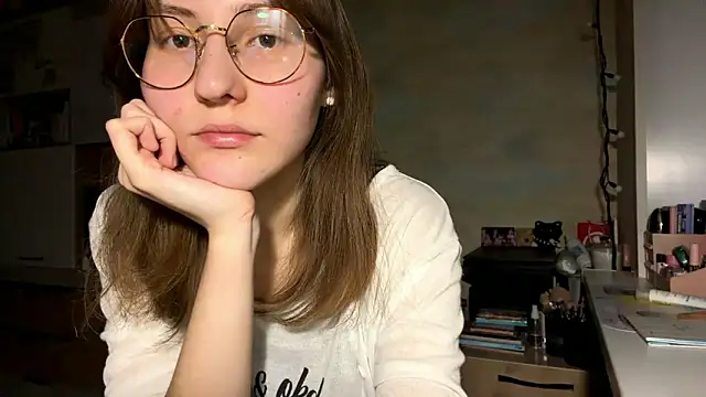 Snapshot of Miaaa_Moon chatting on 10, 2, 2026 Miaaa Moon online show from 10, 2, 2026