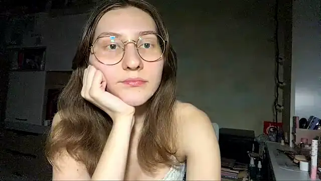 Miaaa Moon online show from 26, 3, 2026