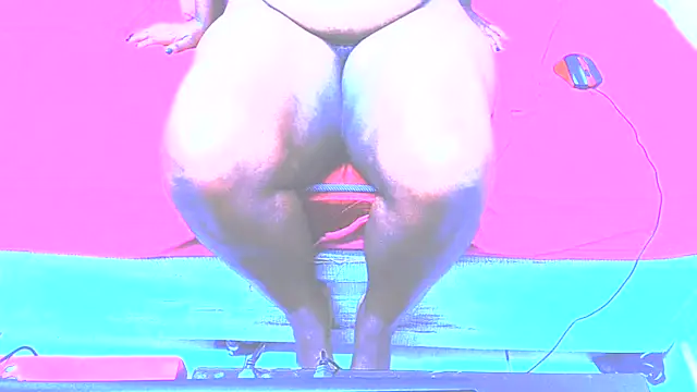 Snapshot of CurvyEbonyX chatting on 7, 2, 2026 CurvyEbonyX online show from 7, 2, 2026