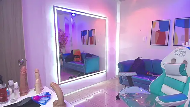 Madame scarlett online show from 15, 4, 2026