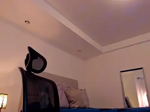 chris morgan7 online show from 15, 4, 2026