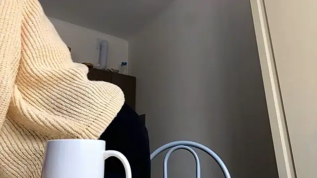 Snapshot of EmilyHein chatting on 22, 2, 2026 EmilyHein online show from 22, 2, 2026