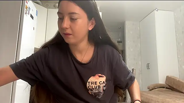 ZyntraLoom online show from 1, 2, 2026