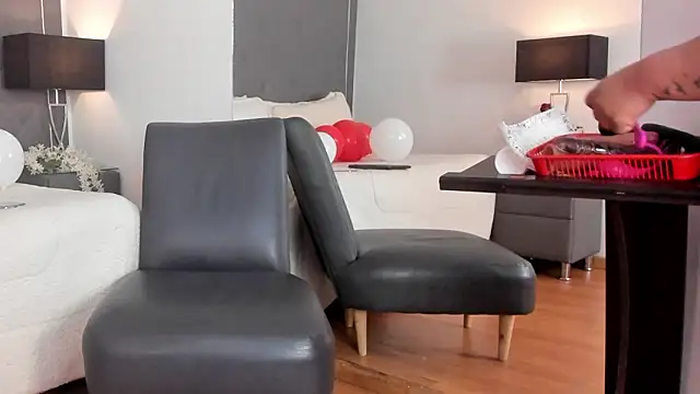 Snapshot of Oliviia_williams chatting on 16, 2, 2026 Oliviia williams online show from 16, 2, 2026