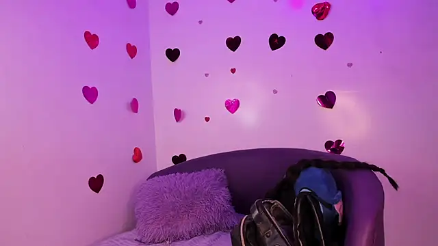 Bella Miller1  online show from 13, 3, 2026