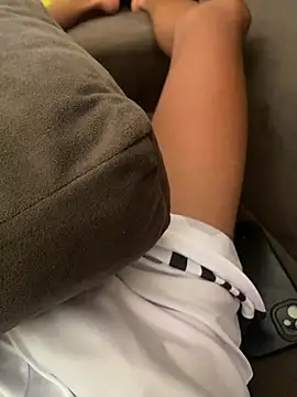 Snapshot of gpauzudo18 chatting on 2, 2, 2026 gpauzudo18 online show from 2, 2, 2026