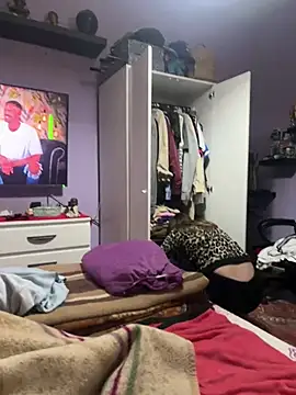 ParejaCanaria12 online show from 4, 2, 2026