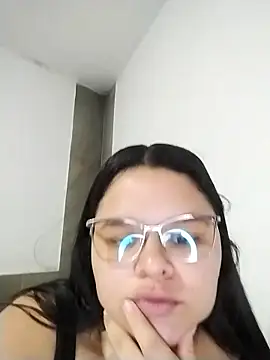 SamanthaStonee online show from 12, 2, 2026