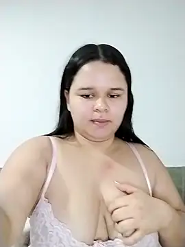 Snapshot of SamanthaStonee chatting on 12, 6, 2026 SamanthaStonee online show from 12, 6, 2026