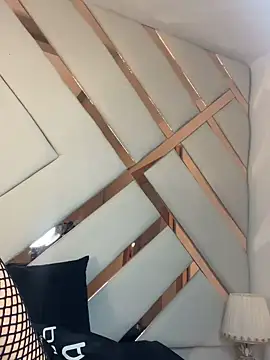 Nia Crawford online show from 1, 2, 2026