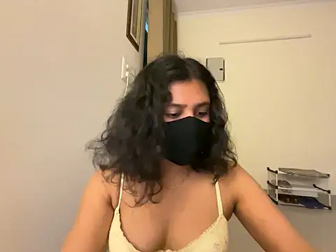 Anna girl22 online show from 15, 4, 2026