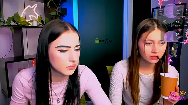 arianaa cat online show from 24, 3, 2026