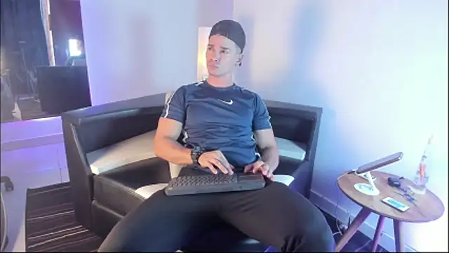 CRISTHIAN WOLF1 online show from 19, 5, 2026