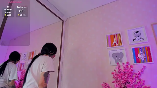 Ashley Blum  online show from 14, 4, 2026