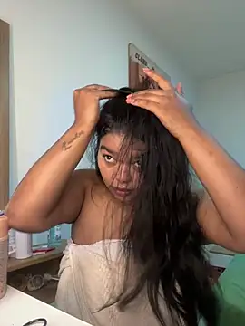 moonhelen online show from 13, 2, 2026