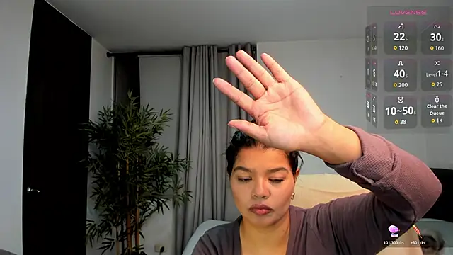 moonhelen online show from 27, 5, 2026