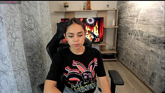 CarolineFyre online show from 24, 5, 2026