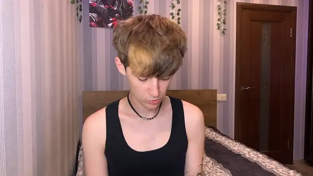 Snapshot of Sweet_Dude chatting on 7, 7, 2026 Sweet Dude online show from 7, 7, 2026