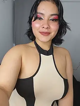 zoe love18 online show from 22, 7, 2026