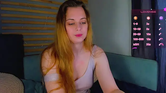 Alice Wanderr online show from 10, 4, 2026