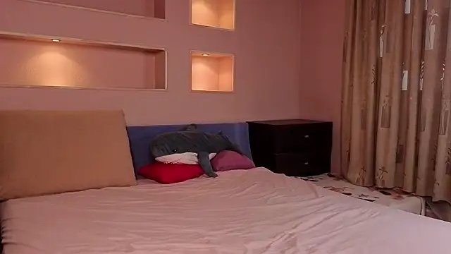 ElizaPizza online show from 12, 4, 2026