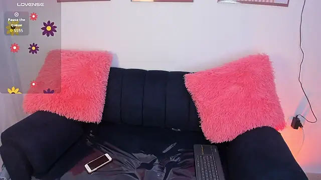 chloe petite2 online show from 19, 2, 2026